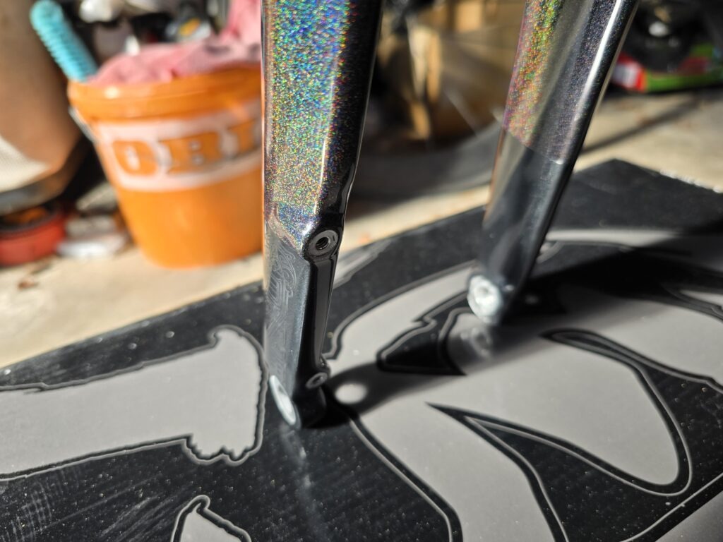 Yoeleo R12 Review: A Detailed Look at a High-Performance Carbon Road Frame 14 Yoeleo R12