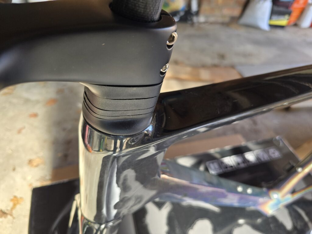 Yoeleo R12 Review: A Detailed Look at a High-Performance Carbon Road Frame 12 Yoeleo R12